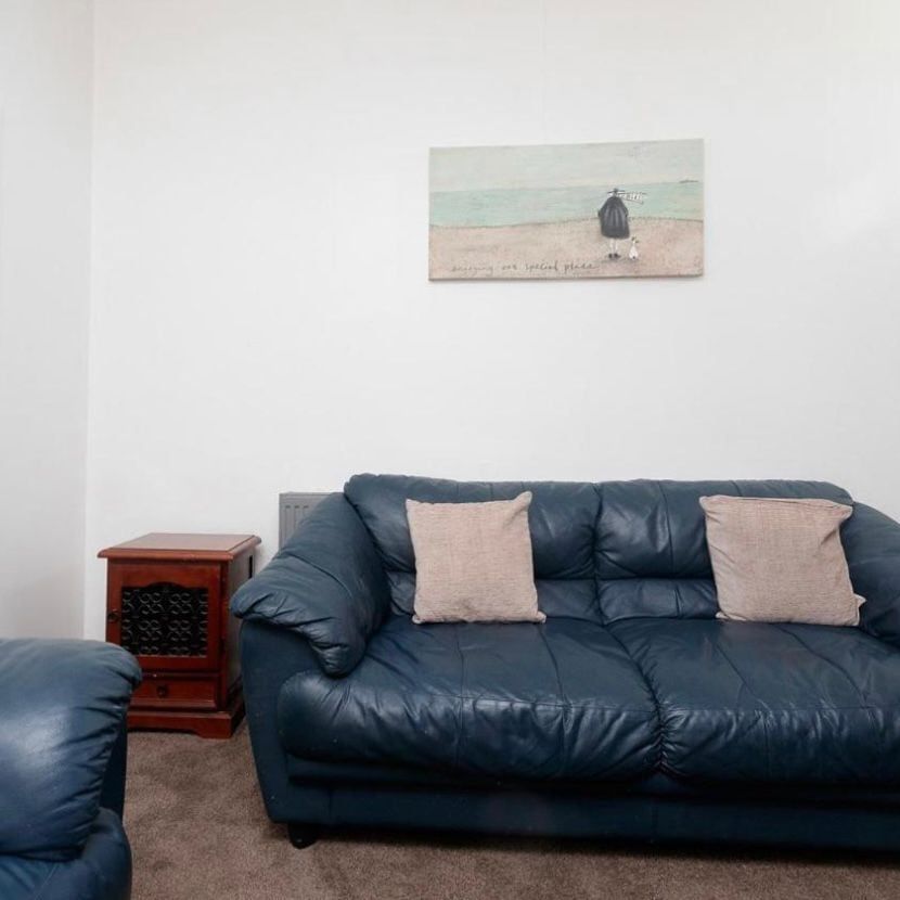 East Park Road, Leeds - Photo 1