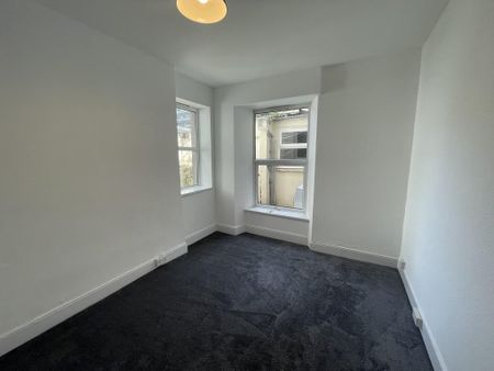 1 bedroom ground floor flat to rent - Photo 3