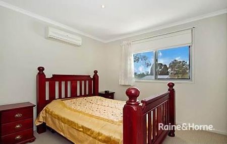 3 Level Townhouse In Central Indooroopilly - Photo 3