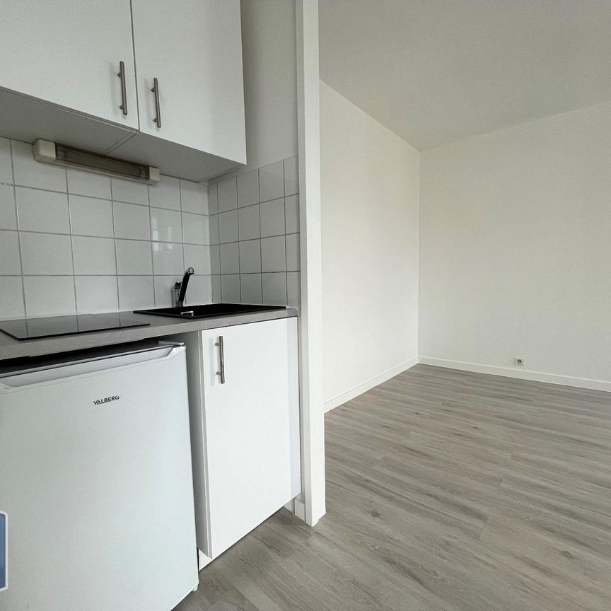 Location Appartement 1 pièce 27m² POITIERS 86000 - Photo 1