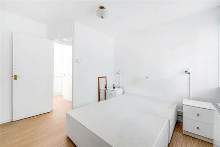 A modern and well-presented one double bedroom apartment in the heart of Wimbledon Village. - Photo 4