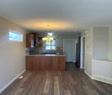 Beautiful Renovated Duplex in North Red Deer - Photo 6