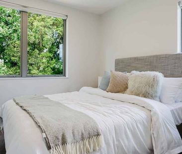 Modern 2BR Townhouse in Mangere East! - Photo 3