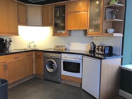 1 bedroom flat to rent - Photo 5