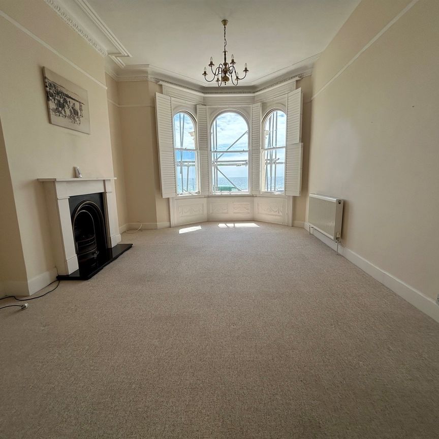 Park Terrace, Bognor Regis - Photo 1