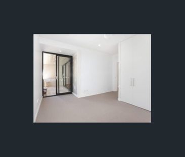 Stunning 1-Bedroom Apartment - Photo 3