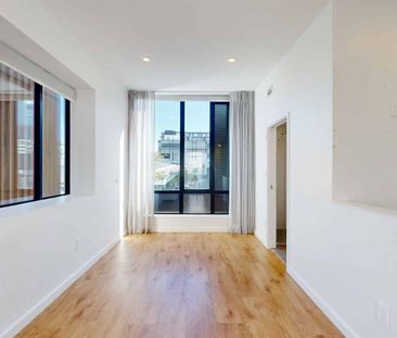 Modern Studio Living in the Heart of Wellington - Photo 1