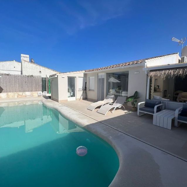 Alquiler de casa o chalet independiente en Calle Adarves de Calypso, 12 - Photo 1