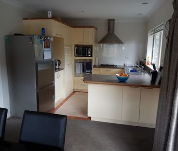 4-BEDROOM IN EAST TAMAKI - Photo 3