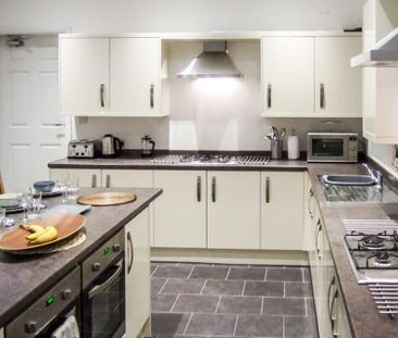 1 bedroom in a house share to rent - Photo 6