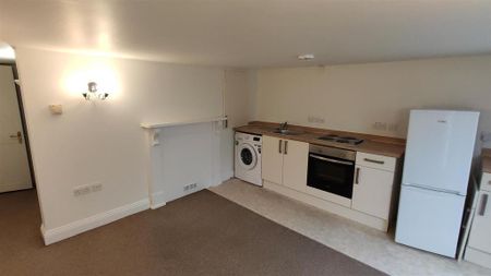1 bedroom flat to rent - Photo 2