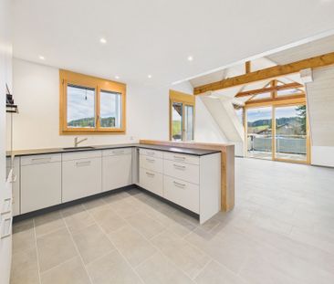 Bright 3.5-room attic apartment in Huttwil – Freshly renovated! - Photo 3