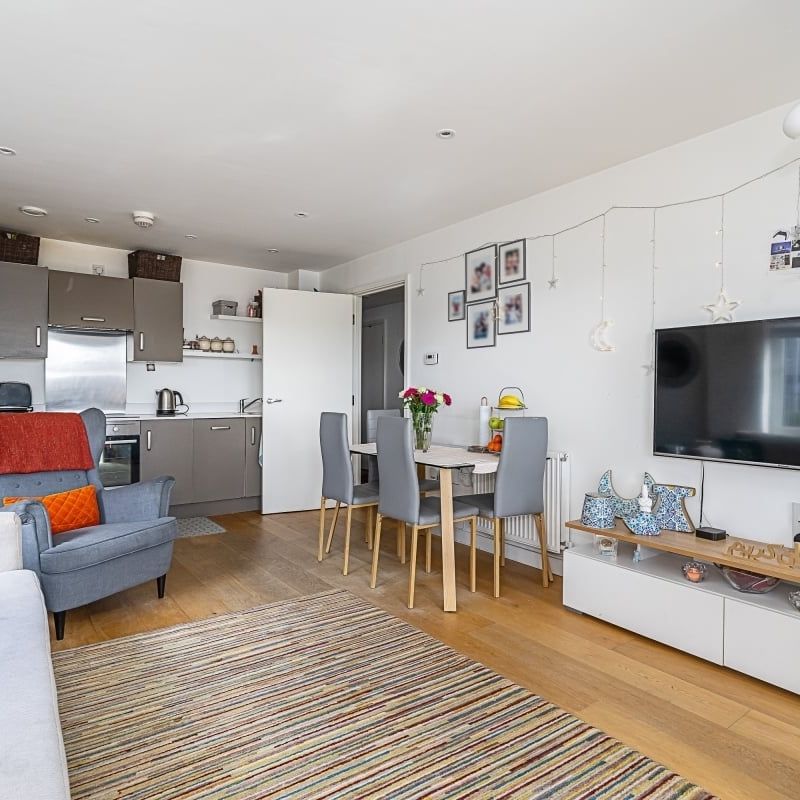 2 bedroom apartment to rent - Photo 1