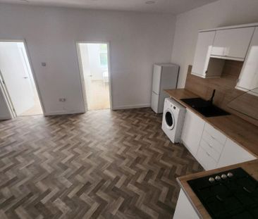 3 bedroom flat share to rent - Photo 5