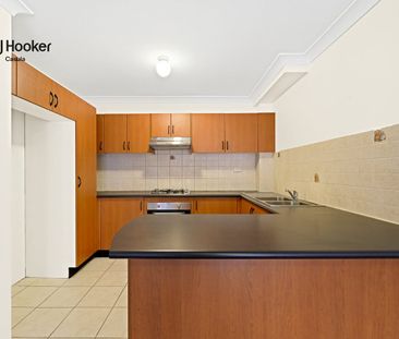 Spacious 2-Bedroom Unit in Prime Location - Photo 5