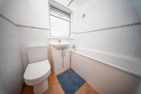 2 bedroom semi-detached house to rent - Photo 3