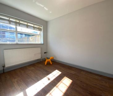 2 bedroom detached bungalow to rent - Photo 2