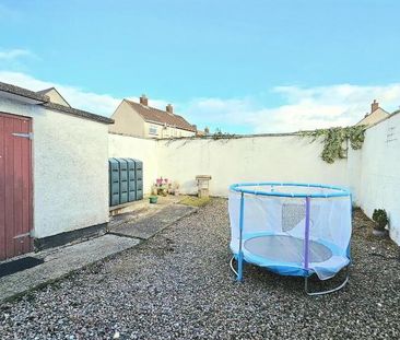 77 Pinewood Avenue, Carrickfergus, BT38 8EW - Photo 4