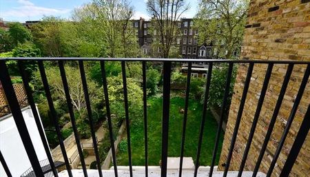 This stunning second floor (with lift) apartment comprises two double bedrooms (overlooking the gardens), one bathroom and a guest cloakroom, fully fitted kitchen and separate utility area. - Photo 2