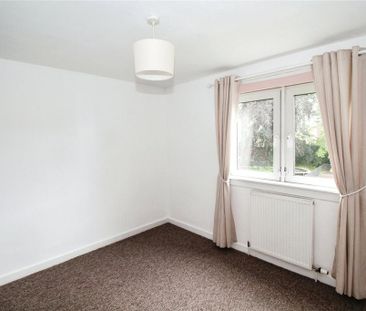3 bedroom flat to rent - Photo 6