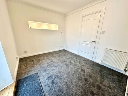 Queen Street, Kirkintilloch, Glasgow, G66 1JL - Photo 4
