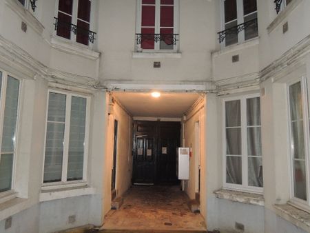 Appartement à louer - REIMS- RUE MACQUART - Photo 3