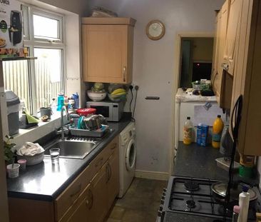 3 bedroom terraced house to rent - Photo 5