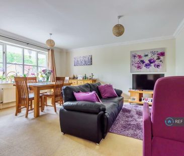 2 bedroom flat to rent - Photo 2