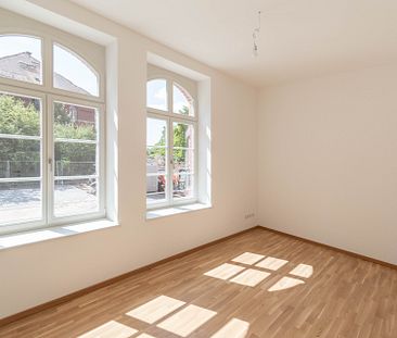 EINZIEHEN UND WOHLFÜHLEN // Gehobene 2-Raum-Wohnung mit Tageslichtbad und Balkon - Photo 5