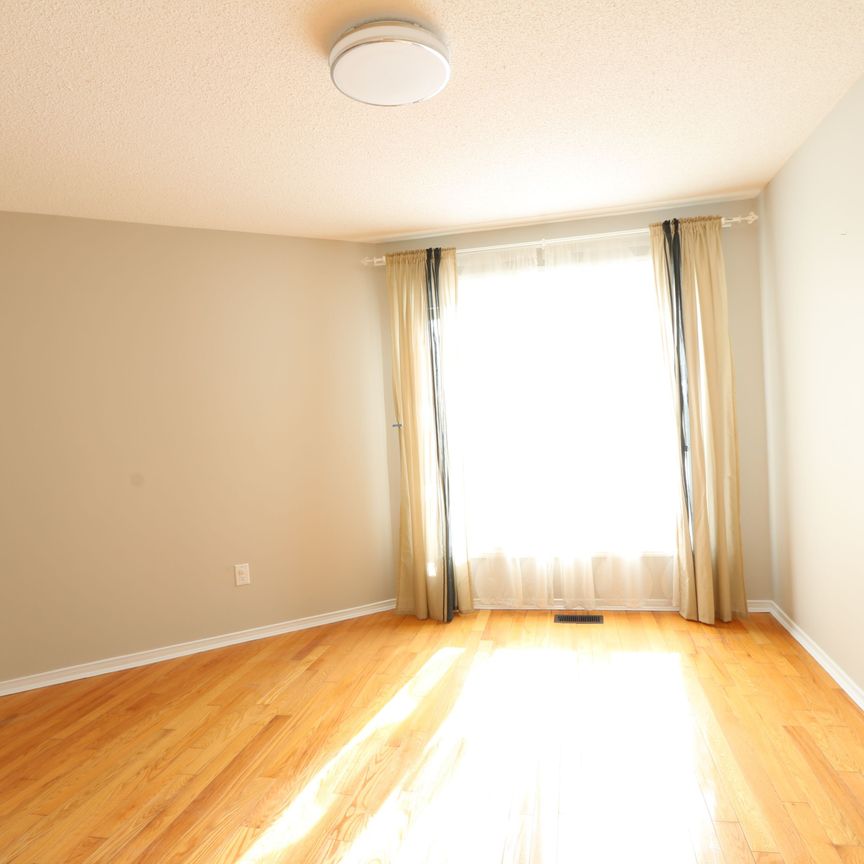 For Lease - 212 Austin Drive Unit# Upper, Markham, Ontario - Photo 1