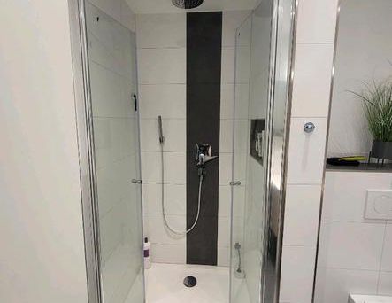 Renovierte 1 Zimmer Wohnung in Veitshöchheim mit großem Balkon - Photo 1