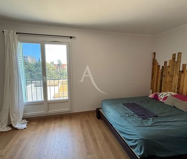 Location Appartement 2 pièces 52m² NICE 06000 - Photo 2