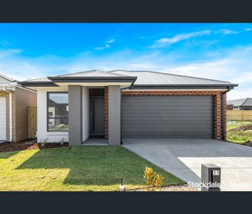 11 Aldgate Street, Fraser Rise, Vic 3336 - Photo 4