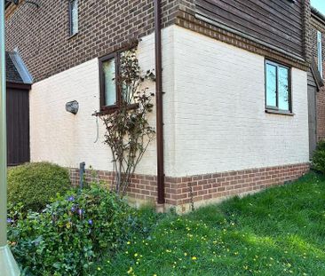 2 bedroom semi-detached house to rent - Photo 5