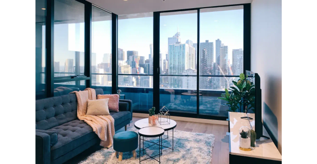 Fully Furnished Luxury 1-Bedroom Apartment with Car Park - Photo 1