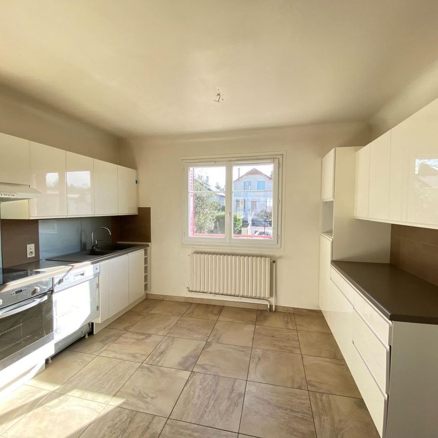 Location maison 6 pièces Rueil Malmaison 107M² - Photo 1