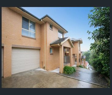 Low-Maintenance Townhouse in a Quiet Block - Photo 6