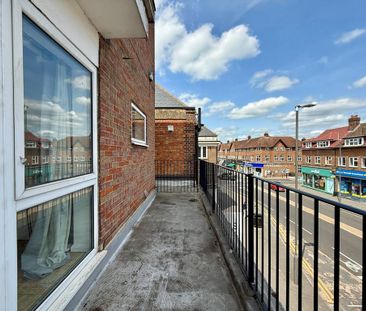 3 bedroom apartment to rent - Photo 2