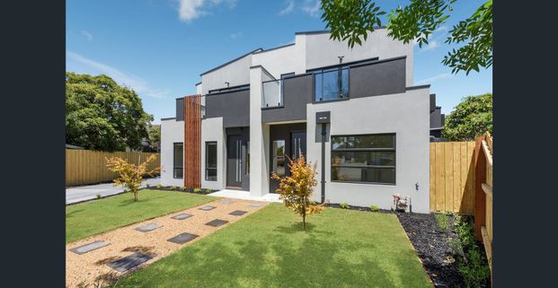 Modern Comfort in a Quiet Court Setting - Photo 1