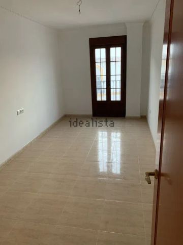 Alquiler de piso en Plaza Alta, 15 - Photo 3