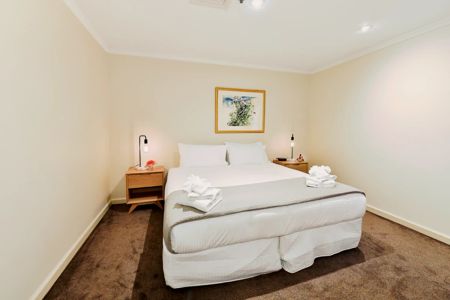 Beautiful studio near Fitzroy Gardens - Photo 4