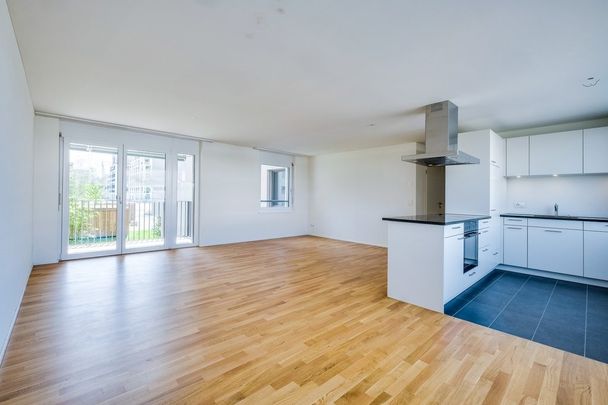 Lichtdurchflutete Attika-Wohnung die kaum Wünsche offen lässt - Photo 1