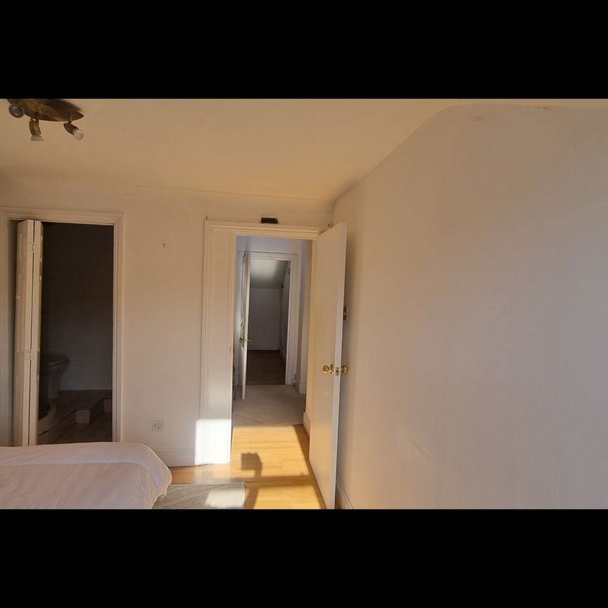 4 Bed Maisonette, London, SW18 - Photo 1