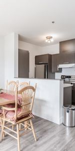 Condo à louer 3 ½ ,756 pc, La Prairie, un stationnement à l’intérieur - Photo 4