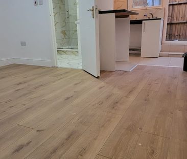 Studio Flat, Commercial Road, E1 - Photo 5