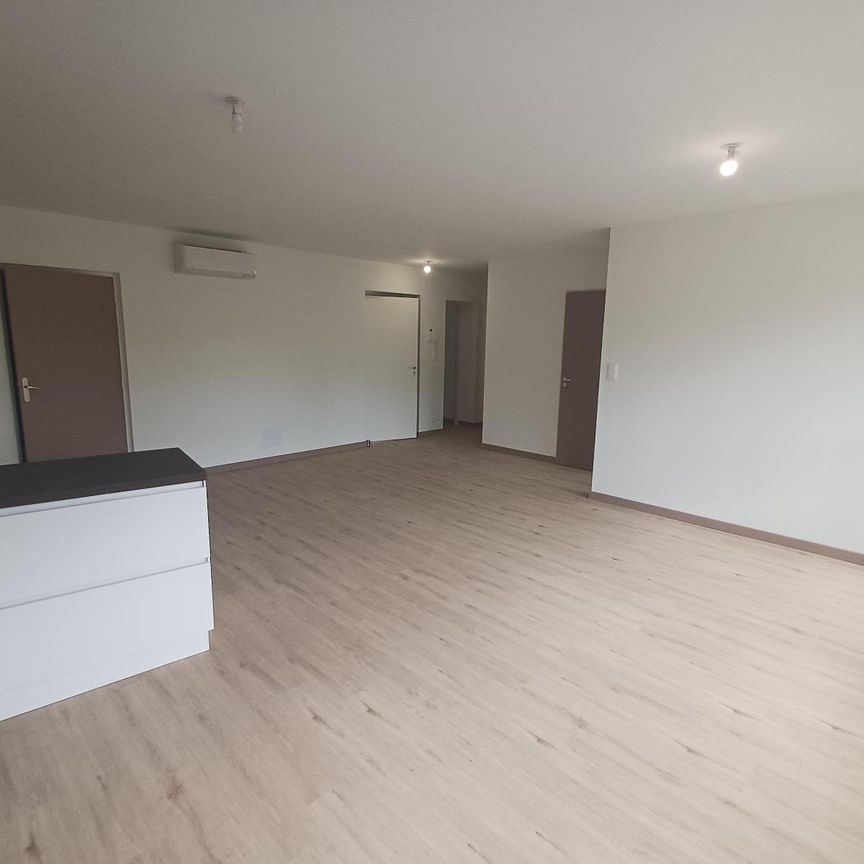 Location Appartement 3 pièces 68m² MILLAU 12100 - Photo 1