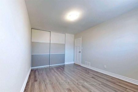 For Lease - 765 Greenfield Crescent Unit# Main, Newmarket, Ontario - Photo 4