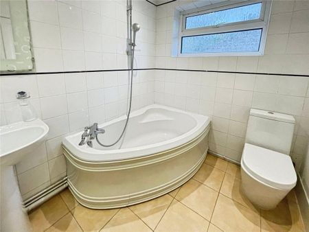 2 bedroom maisonette to rent - Photo 5