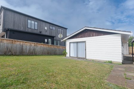 Newly Renovated in Remuera - Photo 2