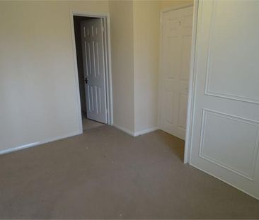 1 bedroom ground floor flat to rent - Photo 5
